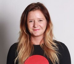 Anna Miklošová