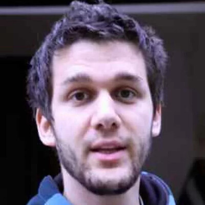 Igor Bezinović