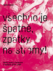 Všechno je špatně, zpátky na stromy!