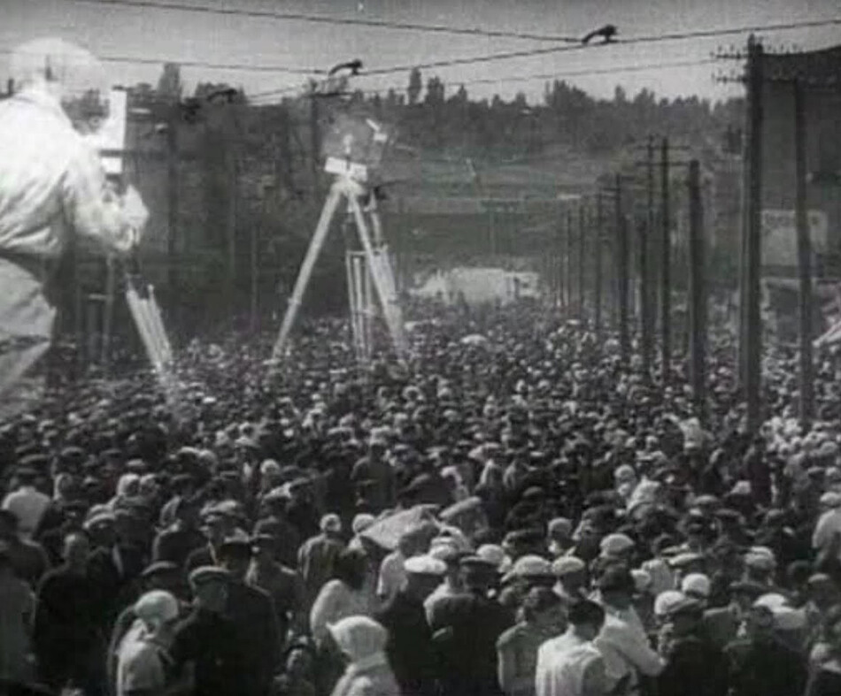 OD ZPRAVODAJSTVÍ KE HRANÉMU FILMU