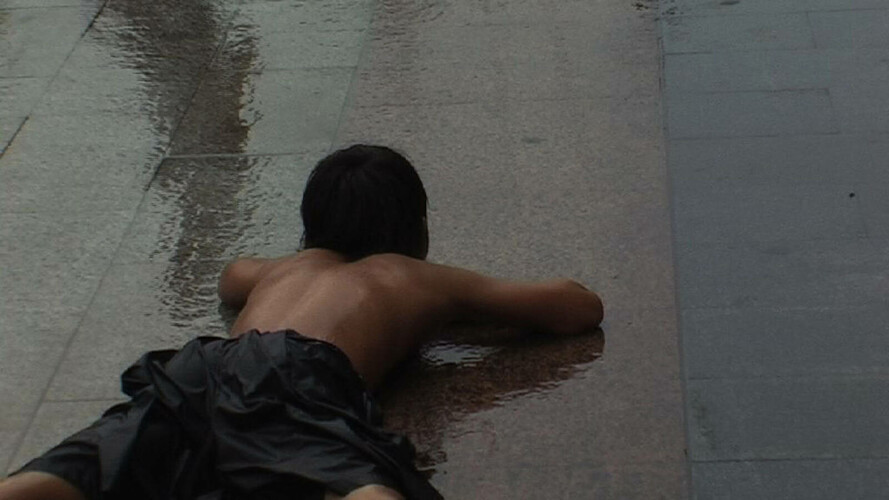 Panda s rudýma ušima