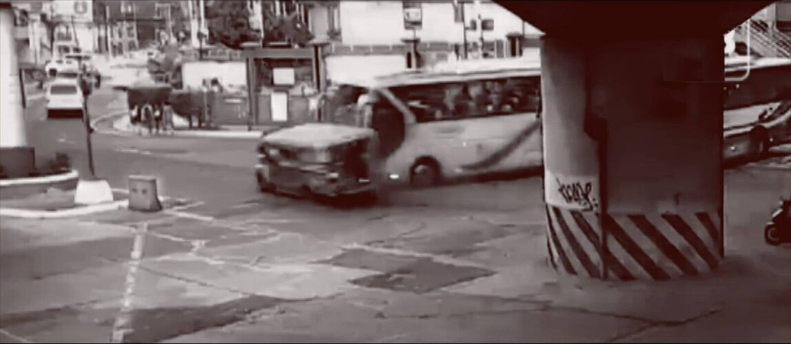Jedu po Kalayaan Avenue a na ulici EDSA jsem měl nehodu