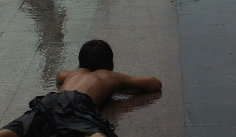 Panda s rudýma ušima