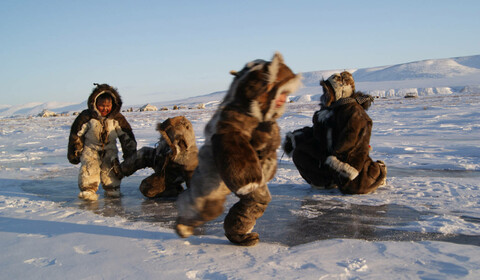 Kniha tundry. Příběh Vukvukaie, malého kamene
